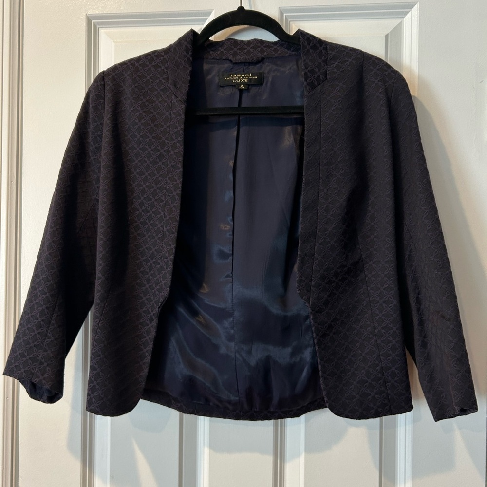 Tahari Dark Blazer with Textured Pattern